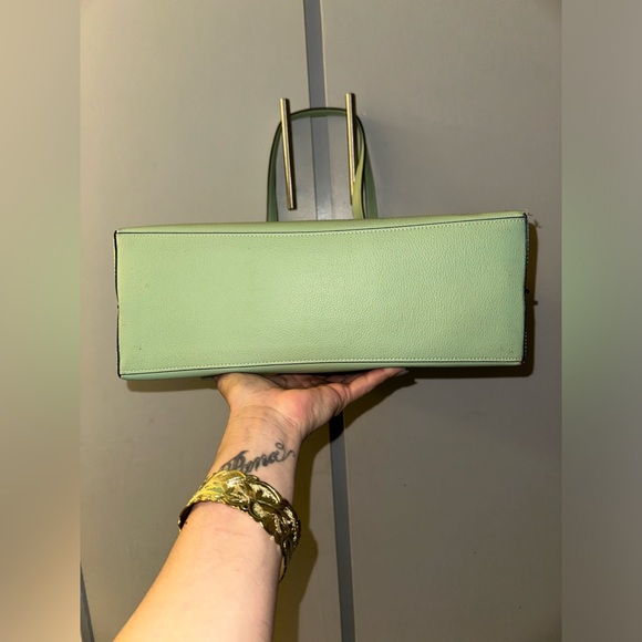 Medium size Coach purse - Picture 7 of 14